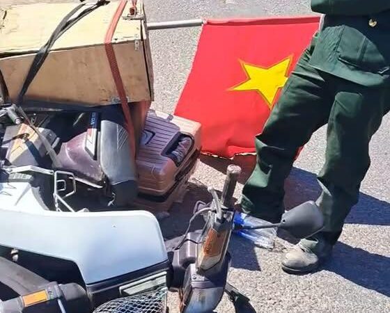 CỰU CHIẾN BINH U80 LÁI XE MÁY VƯỢT 1000km TỪ NGHỆ AN VÀO TP HCM XEM DIỄU BINH GẶP SỰ CỐ