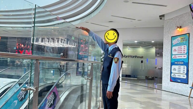 Thông báo khẩn từ Vạn Hạnh Mall