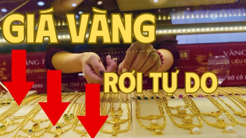 Giá vàng lao dốc, người dân thi nhau đem vàng đi bán