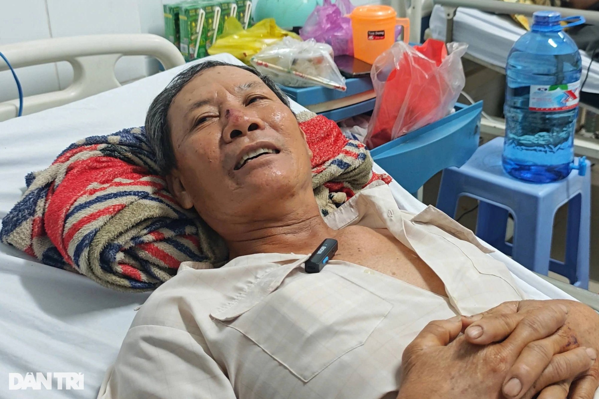 Lời kể rùng mình của đôi vợ chồng trong vụ sập đường dẫn cầu mới khánh thành tại Tây Ninh: “Tôi chỉ biết kêu cứu vì sợ bị chôn sống”