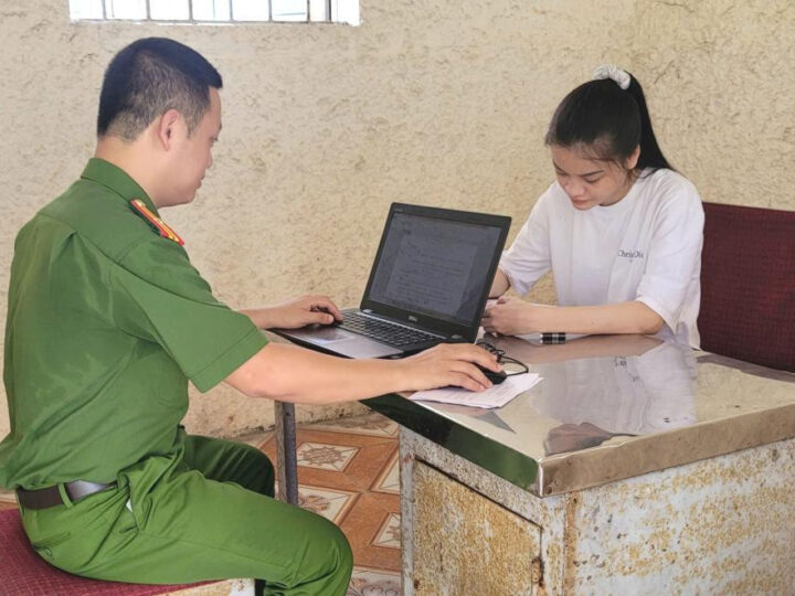 Cô gái 23 tuổi chiếm đoạt 17 t:ỷ đồng chỉ sau 5 tháng ‘tung chiêu’